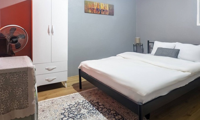 Mecidiyekoy Apartment | Superb Flat Close to Shooping Malls in Mecidiyekoy