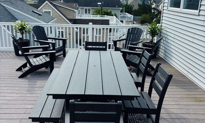 Stone Harbor House | Superb New Renovation 4Bd 2.5 Bth, Stone Harbor 1.5 block Beach-pets considered