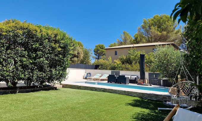 Pelissanne Villa | Superb new villa in a quiet area while being 2 steps from the city center