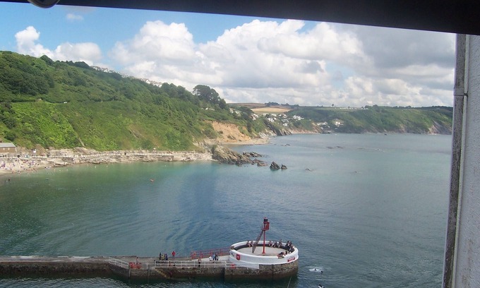 West Looe Apartment | Superb sea views and great location