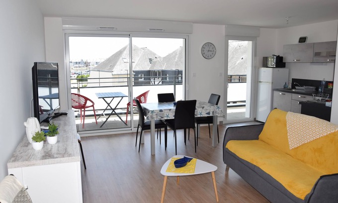 Arzon Apartment | Superb T3 apartment in a quiet location overlooking the port of Crouesty