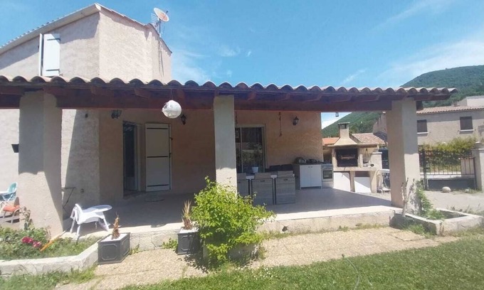 Digne-les-Bains Villa | Superb Villa, close to the lake and Alexandra David Neel Foundation