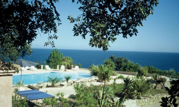 Sari-Solenzara Villa | Superb villa with sea view OR gardens in a residence with swimming pool in Solenzara.