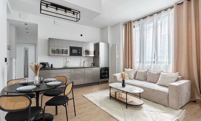 Bercy Apartment | Superbe Apartment Center of Paris