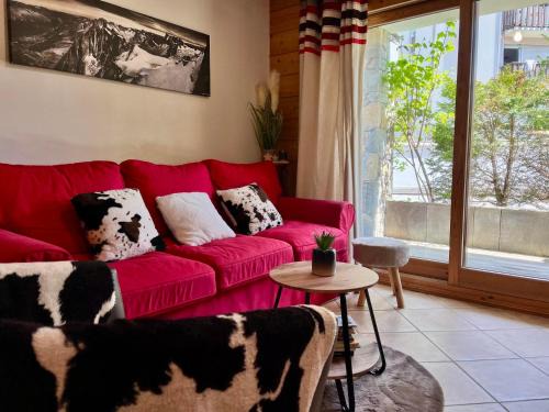 Samoens Apartment | Superbe appartement 48m² avec terrasse, centre village, parking, proche ski-bus, non-fumeur - FR-1-624-46