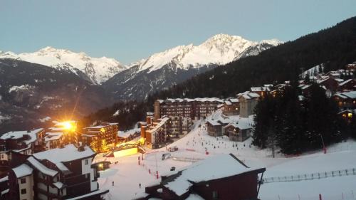 La Perriere Apartment | Superbe appartement en résidence skis aux pieds