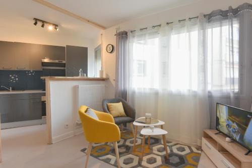 Brive-la-Gaillarde Apartment | SUPERBE STUDIO PLEIN CENTRE AVEC PARKING PRIVE