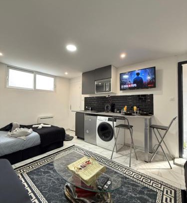Choisy-le-Roi Apartment | SUPERBE STUDIO PROCHE PARIs