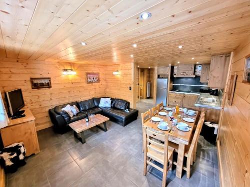 Les Gets Apartment | Superbe T3 + cabine au centre des Gets, proche pistes, 7 pers, 4⭐, Wifi, équipements complets - FR-1-598-83