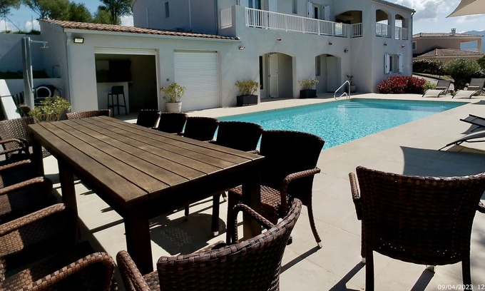 Casaglione Villa | Superbe Villa 3 Étoiles Avec Piscine et Sauna, vue mer Panoramique