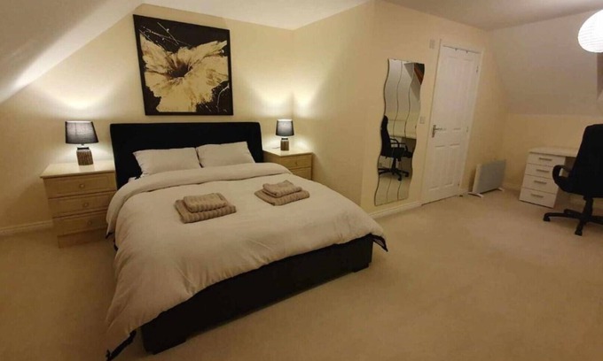Cribbs Causeway House | Superbly located 3 bedroom luxury house in Cheswick Village
