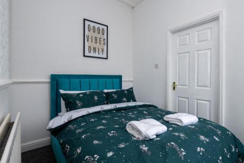 Tunstall Apartment | Superior 4-Bedroom Home ideal for families, Contractors and Relocations