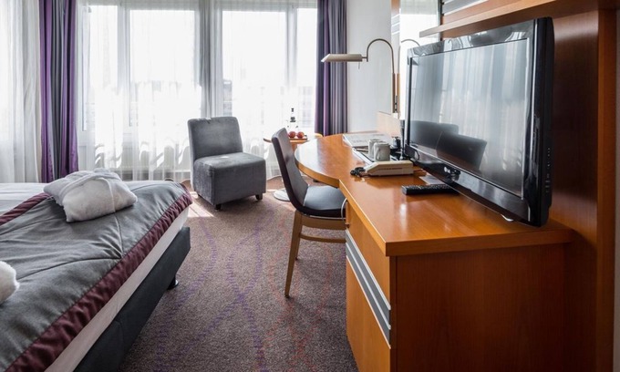 Leubnitz-Neuostra House | Superior Double Room - Ramada by Wyndham Dresden