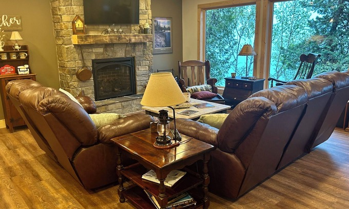 Lutsen House | Superior Legacy- Cozy unit with amazing views and direct access to Lake Superior
