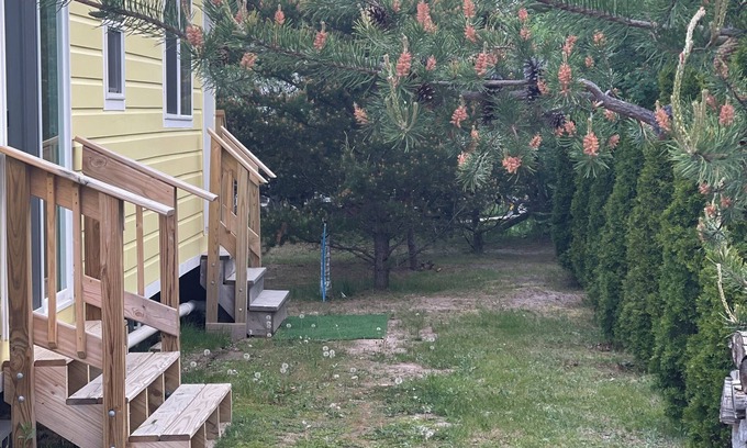 Christmas Cabin | Superior Sunrise Tiny Home w/Firepit & access to Pictured Rocks and Grand Island