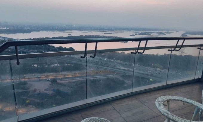 Noida Hotel | Supernova Heights Studio