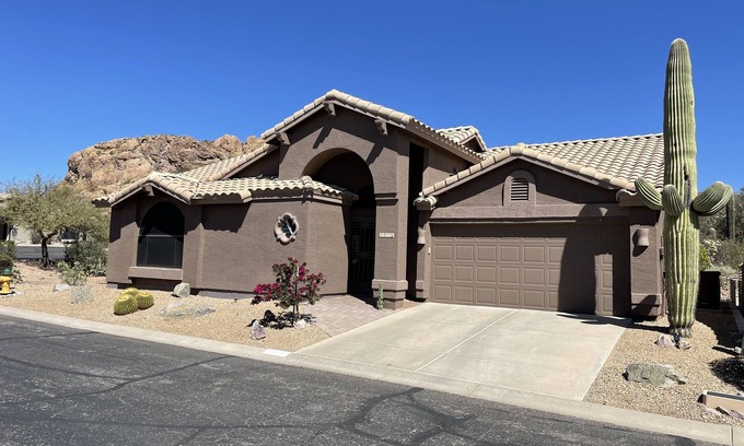 Gold Canyon House | Superstition Mountains retreat