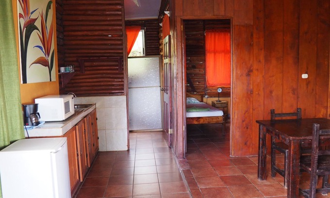 La Fortuna Cabin | Supreme Cabin special for family with great views of the lake