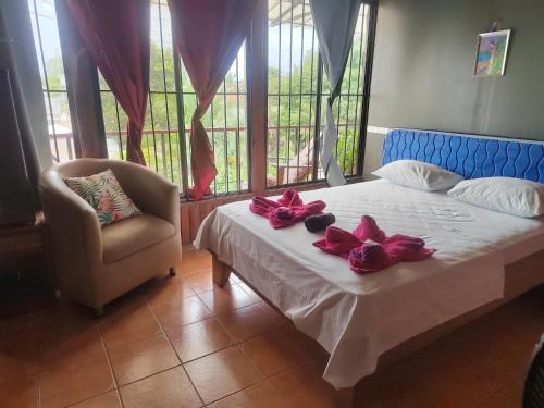 Puerto Jimenez Apartment | Surá House Corcovado SuriNico Room With AC