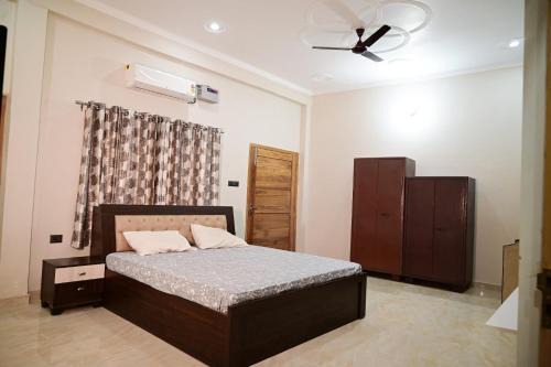 Faizabad House | Surendra Villa Home Stay