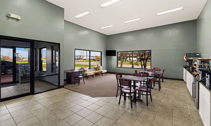 Gulfport Hotel | SureStay by Best Western Gulfport
