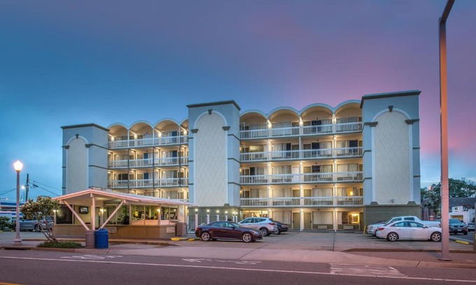 Northeast Virginia Beach Hotel | SureStay Hotel by Best Western Virginia Beach Royal Clipper