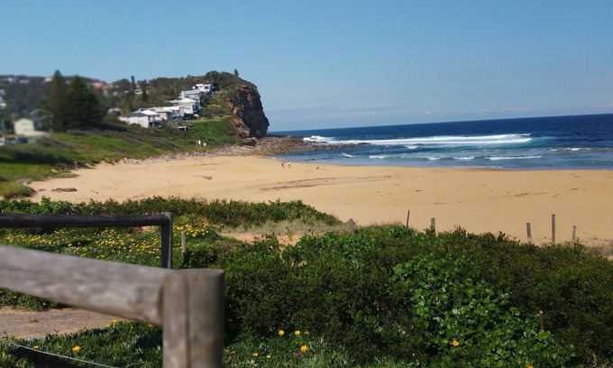 Copacabana House | Surf Mist.n2 minute flat walk to Copacabana Beach NSW. n