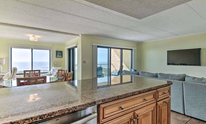 Midtown Ocean City Apartment | Surf's Edge 305 Pet Friendly
