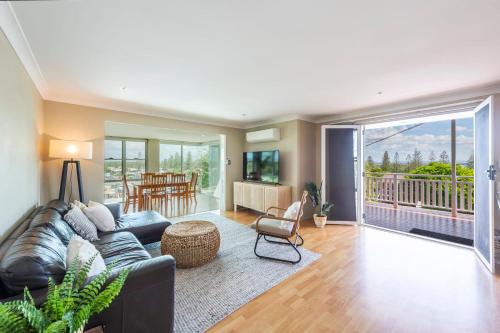 Yamba House | Surf & Sand - Oceanstays