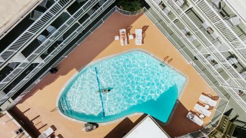 Pacific Beach Hotel | Surfer Beach Hotel