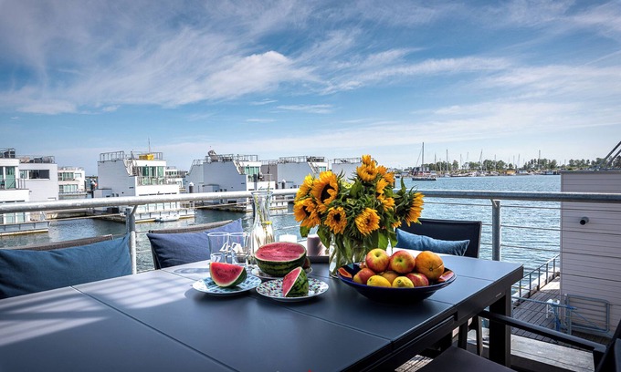 Olpenitz House | Surfer's Bay- floating house, sauna, roof terrace with water view, beach chair