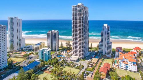 Surfers Paradise Apartment | Surfers Aquarius on the Beach