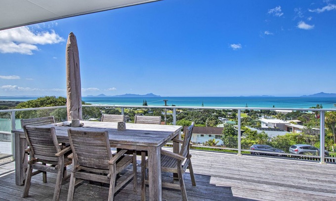 Waipu Cove House | Surfers Lookout - Waipu Cove Holiday Home