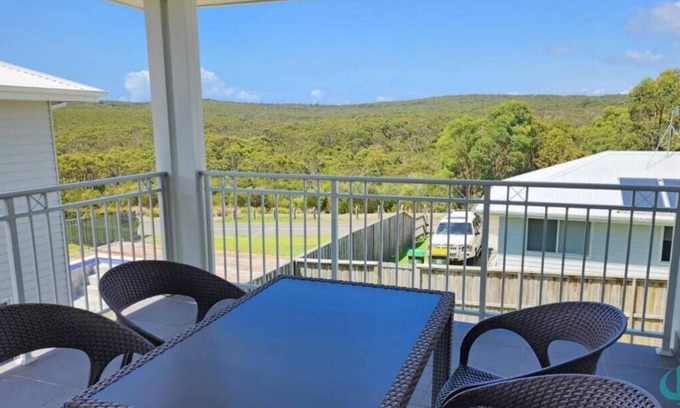 Catherine Hill Bay House | Surfers Paradise - Catherine Hill Bay