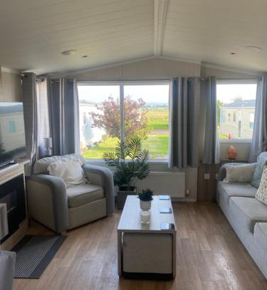Maryport House | surfshack caravan MH19D manor house park