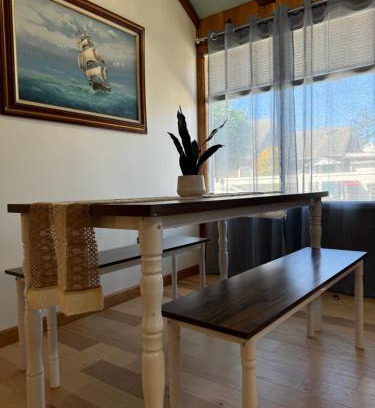 Seaside House | Surfside Cottage - Seaside Pets allowed