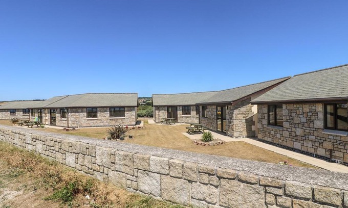 Longrock House | Surfside