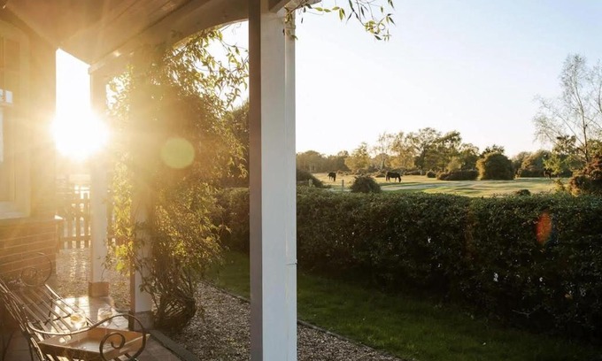 New Forest District House | Surrey Lodge