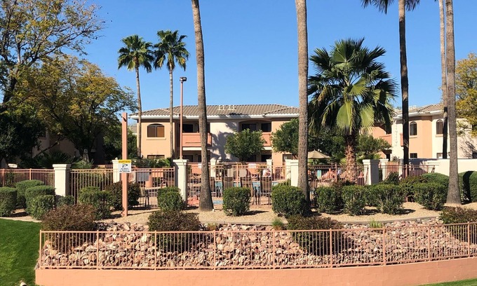 Avondale Condo | Surrounded by Golf and Sporting Events