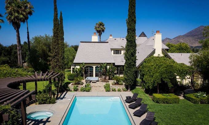 Ojai House | Surrounded by luxury & charm - on 5 acre citrus orchard - peaceful & private