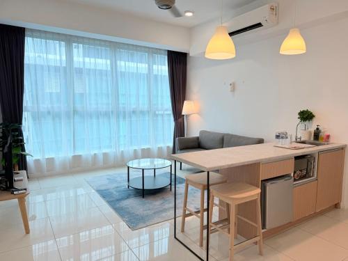 Kampung Sembulan Baru Apartment | Sutera Avenue Eh Plus Homestay