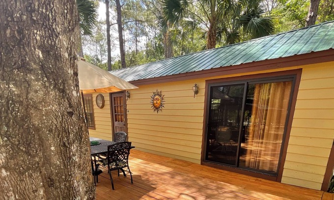 Chiefland Cabin | Suwannee Cottages at the Gulf cabin 2, Free Trailer Parking, Private Fishing Lot