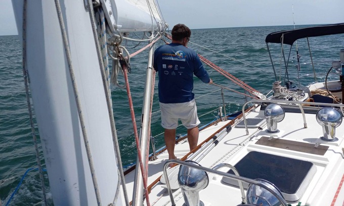 Buxton Boat Rental | SV-Legacy: 42' Sailing Yacht on Cape Hatteras