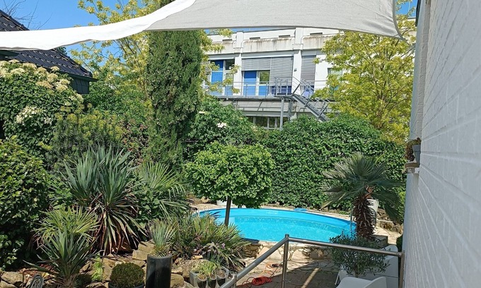 Burgsteinfurt House | Svens -Bungalow 140 sqmHoliday home up to 8 p/bungalow/palm garden and pool, 3DZ