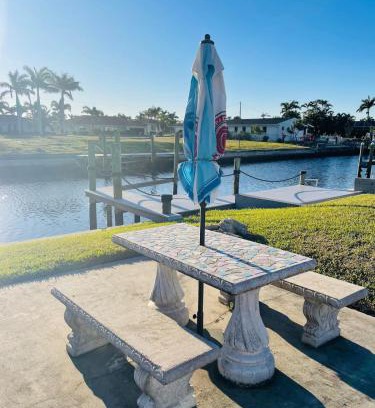 Yacht Club House | SW Gulf Access Boaters Paradise Pool Retreat