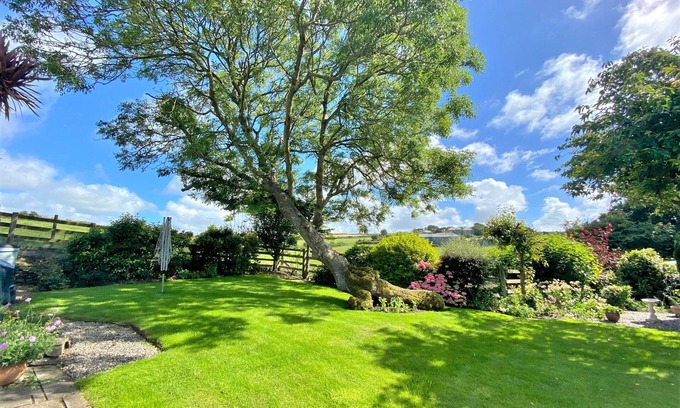 Port Isaac Cottage | SWALLOW COTTAGE, pet friendly, with open fire in Port Isaac