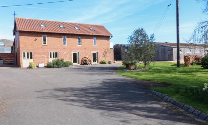 Askham House | Swallow's Flight