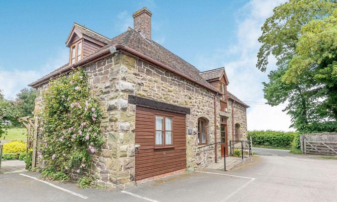 Strefford House | Swallow's Nest