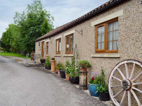 West Heslerton House | Swallowtail Cottage - Uk2296