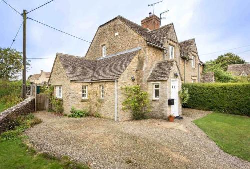 Southrop House | Swan View
